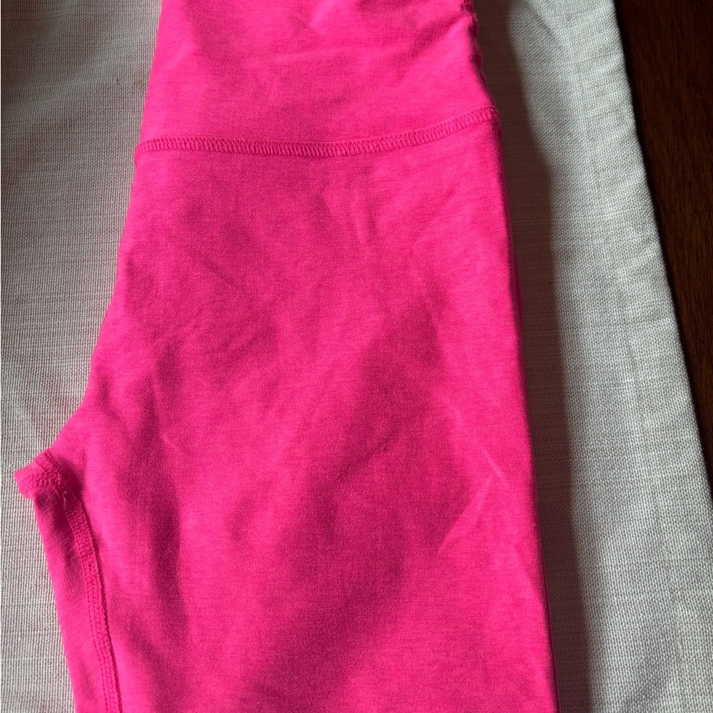 Beyond Yoga Bright Pink woman’s Legging